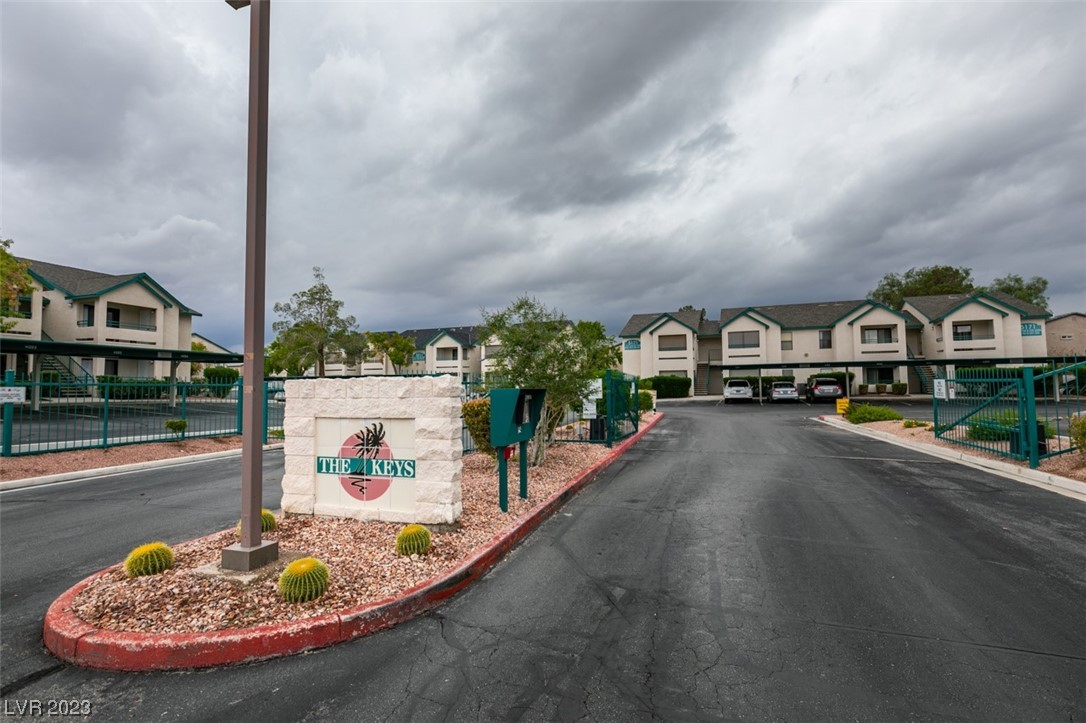 5231 Lindell Road Unit: 101