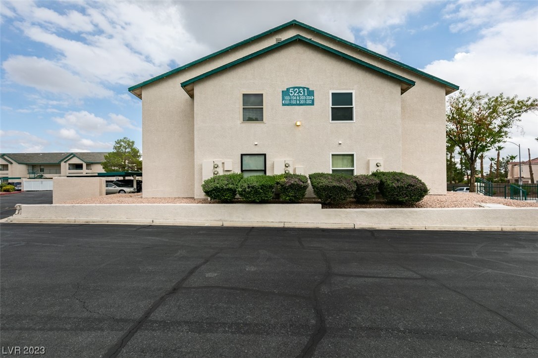 5231 Lindell Road Unit: 101