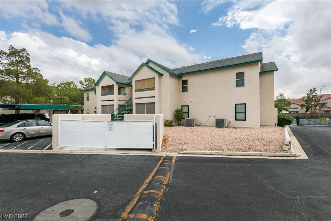 5231 Lindell Road Unit: 101