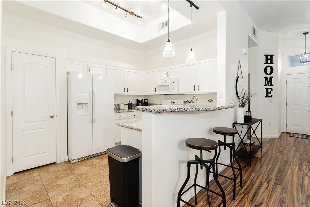 3351 Indian Shadow Street 203