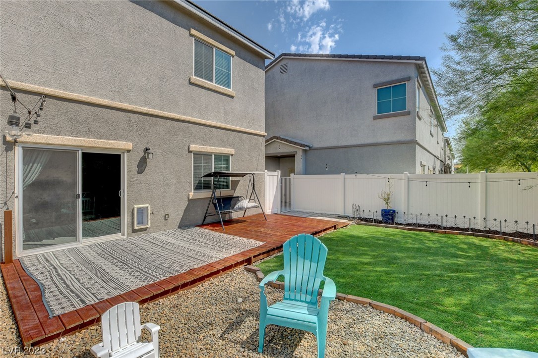 2809 Rainy Meadows Avenue