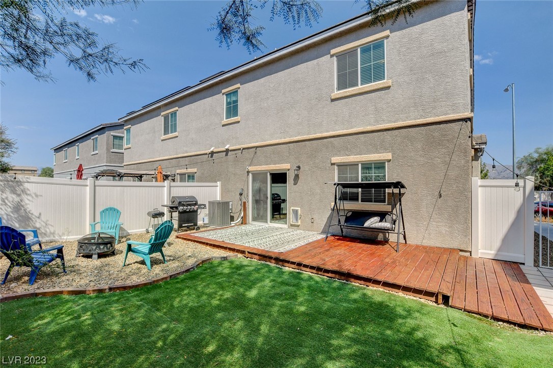 2809 Rainy Meadows Avenue
