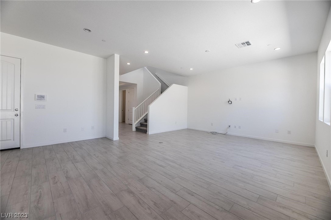 10446 Muro Russo Avenue