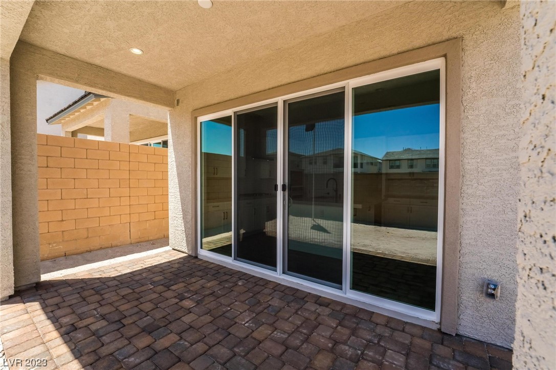 10429 Muro Russo Avenue