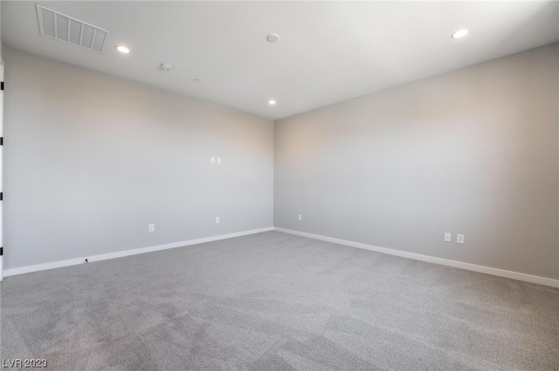 10429 Muro Russo Avenue