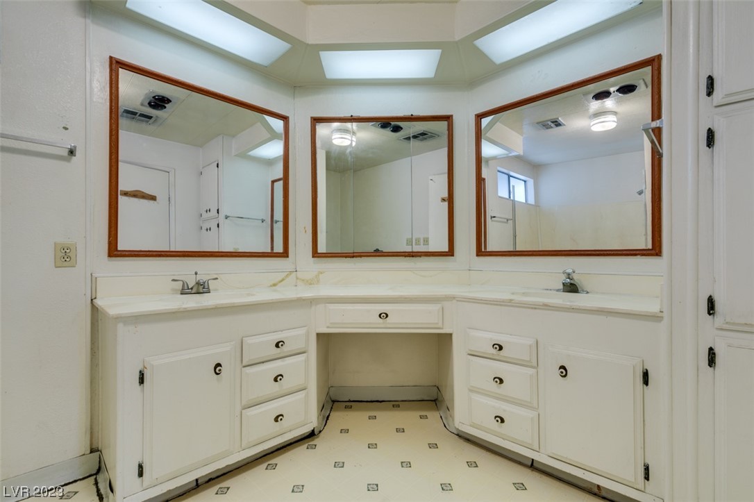 5235 Sir James Way
