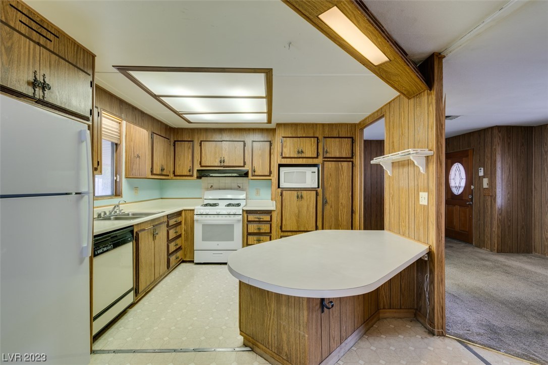 5235 Sir James Way