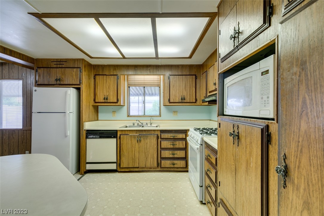 5235 Sir James Way