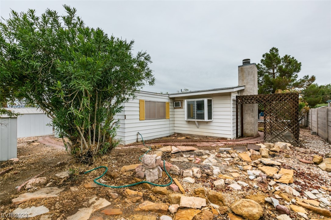 5235 Sir James Way