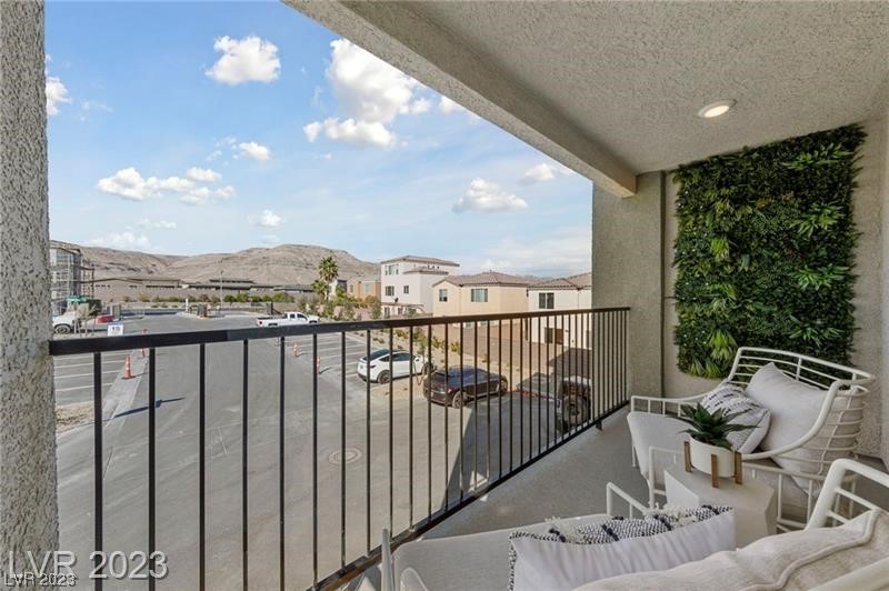 6887 Truffle Gray Street
