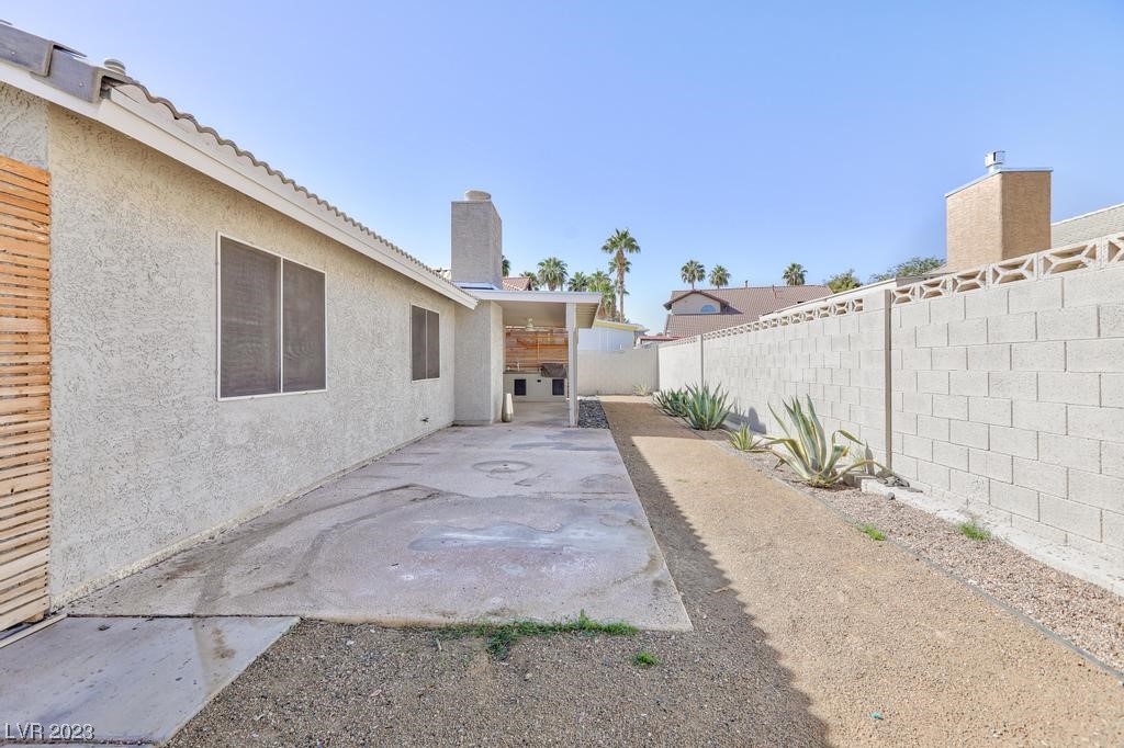 335 Simon Bolivar Drive
