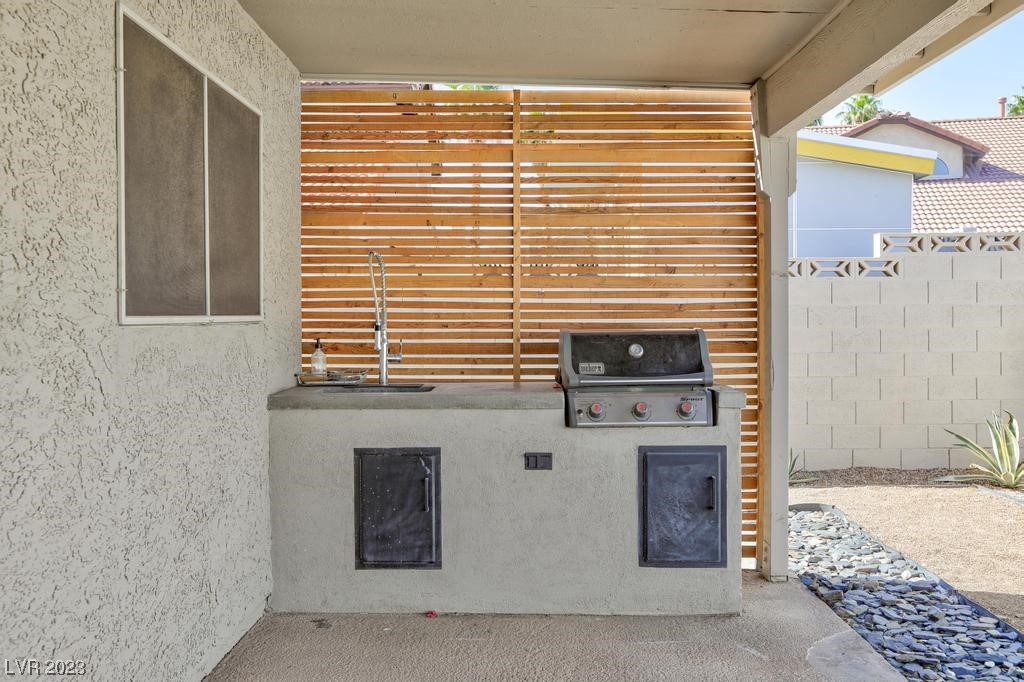 335 Simon Bolivar Drive