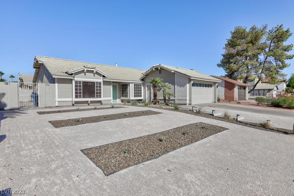 335 Simon Bolivar Drive