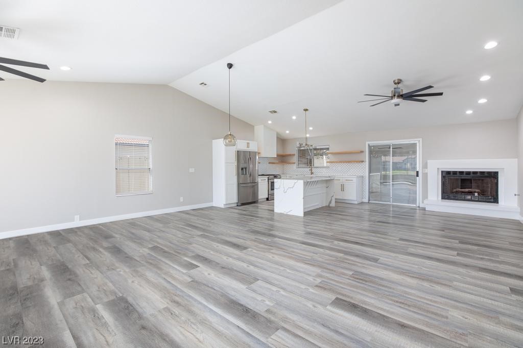 335 Simon Bolivar Drive