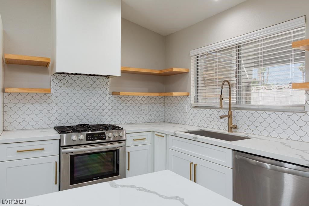335 Simon Bolivar Drive