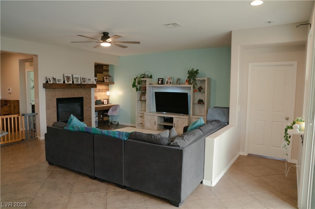 7736 Sundial Peak Street