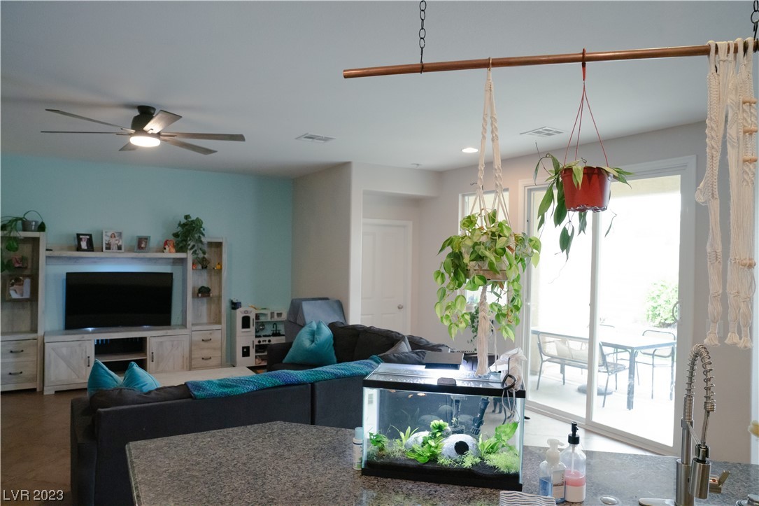 7736 Sundial Peak Street