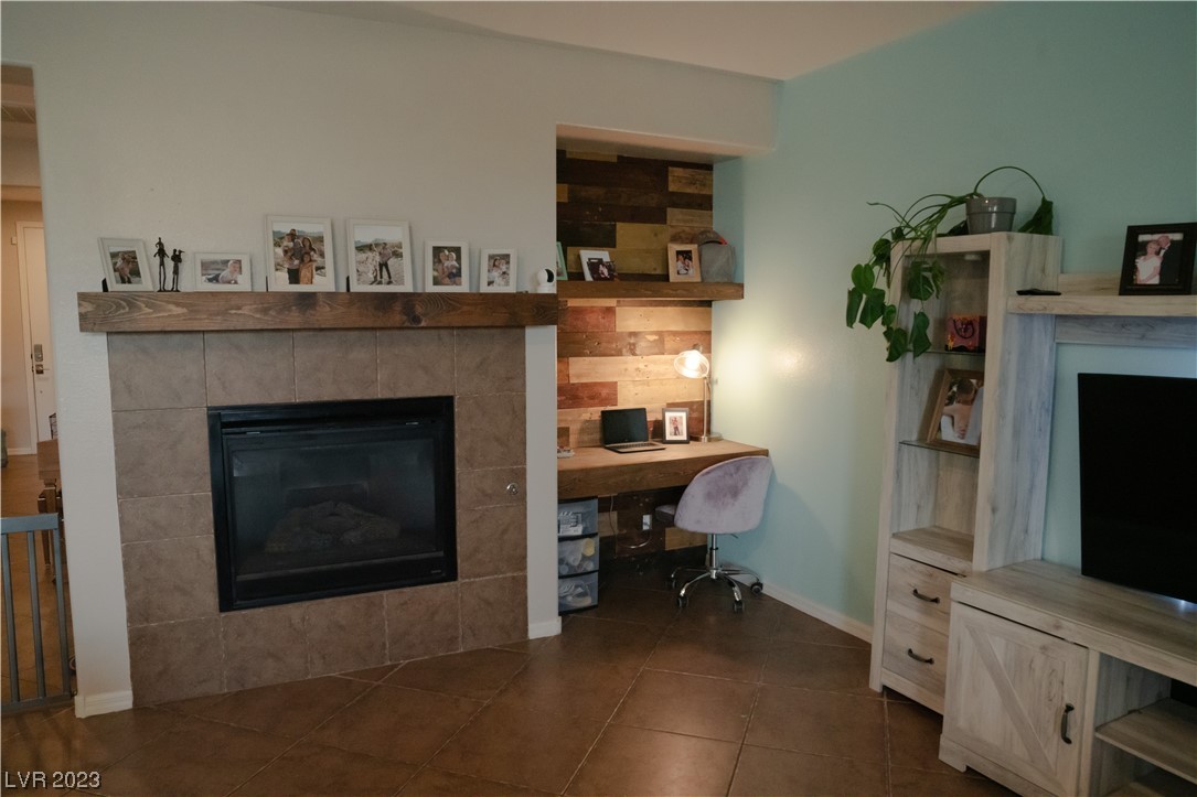 7736 Sundial Peak Street