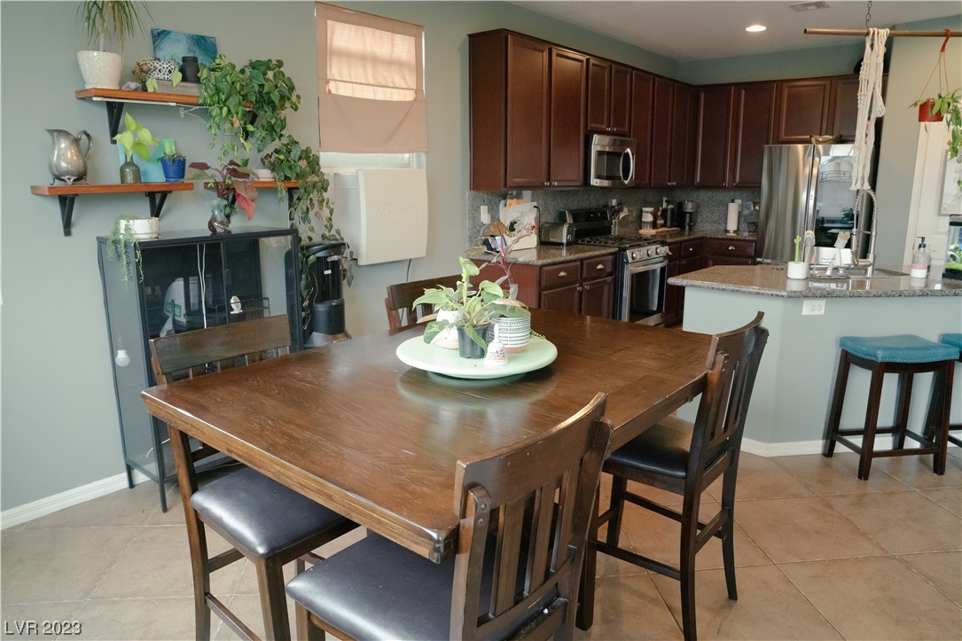 7736 Sundial Peak Street