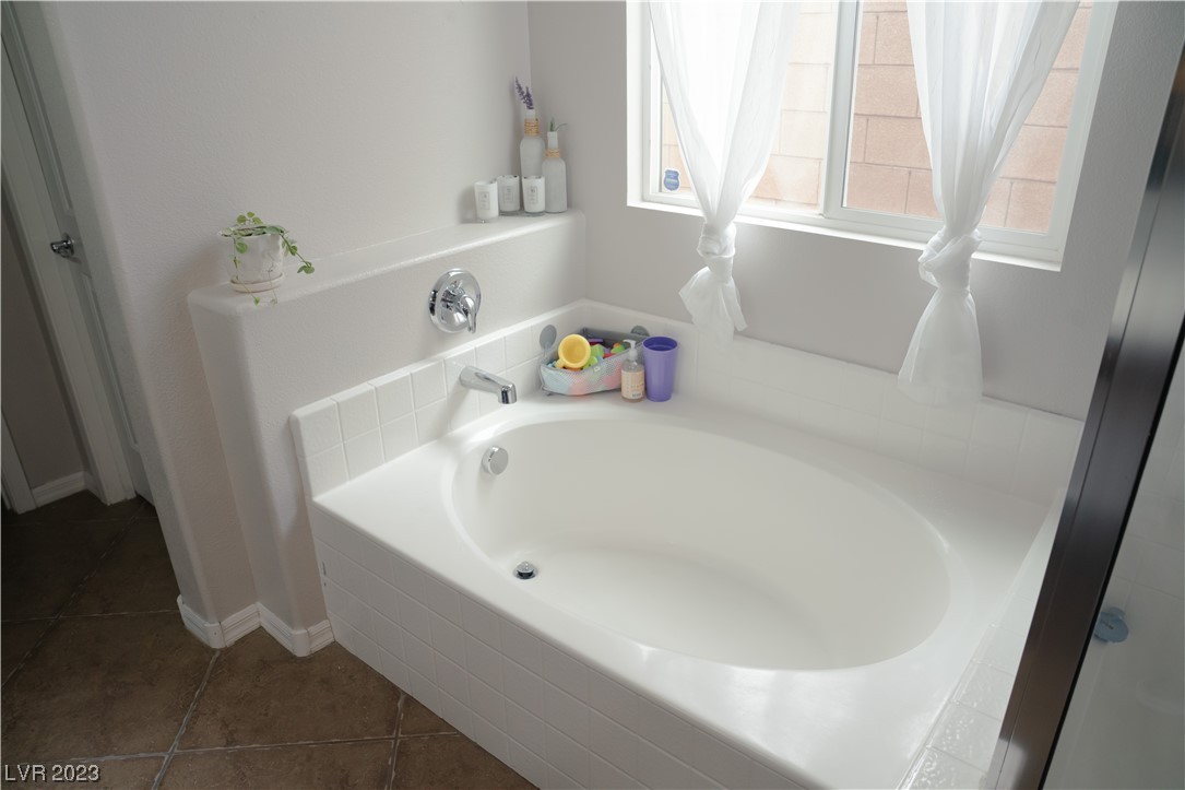 7736 Sundial Peak Street