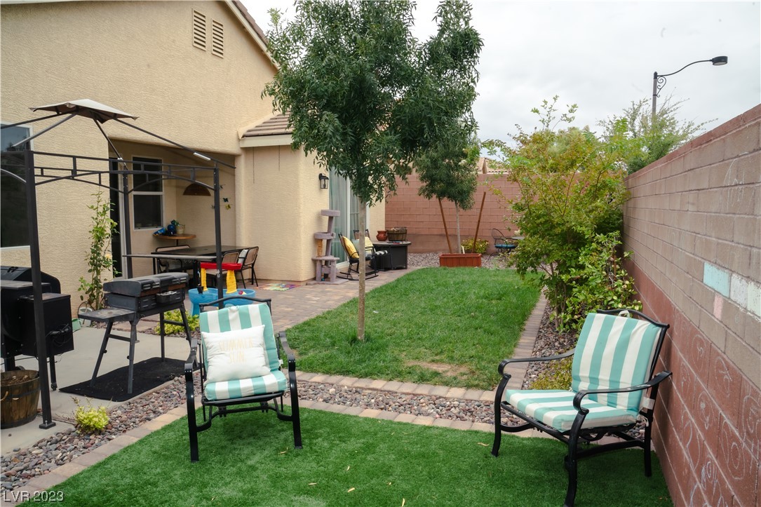 7736 Sundial Peak Street