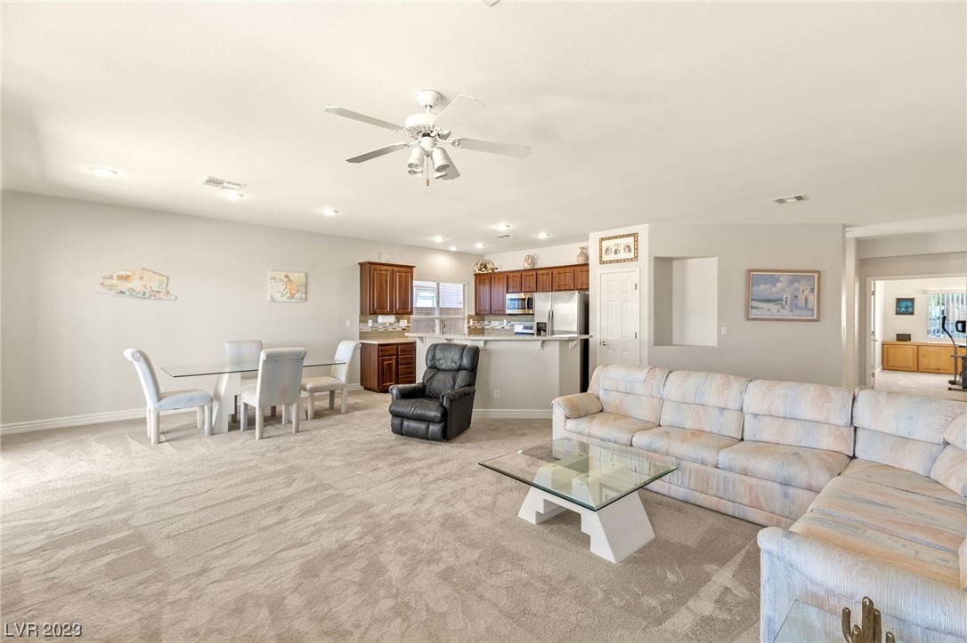 812 Royal Elm Lane