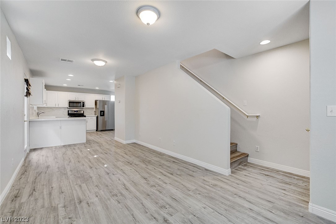 5208 Starter Avenue
