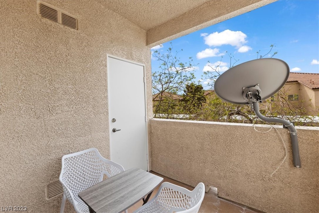 8501 W University Avenue Unit: 2109