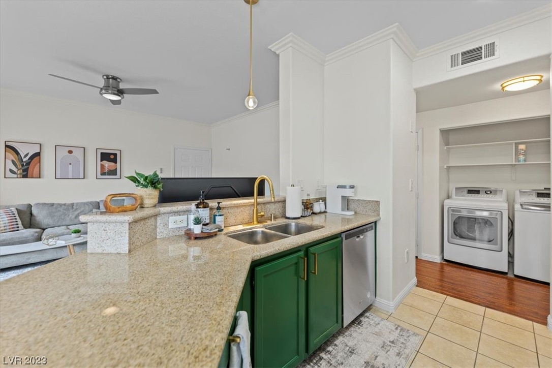 8501 W University Avenue Unit: 2109