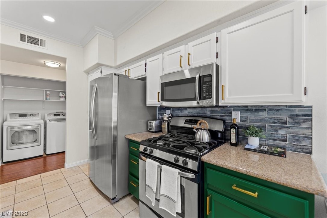 8501 W University Avenue Unit: 2109