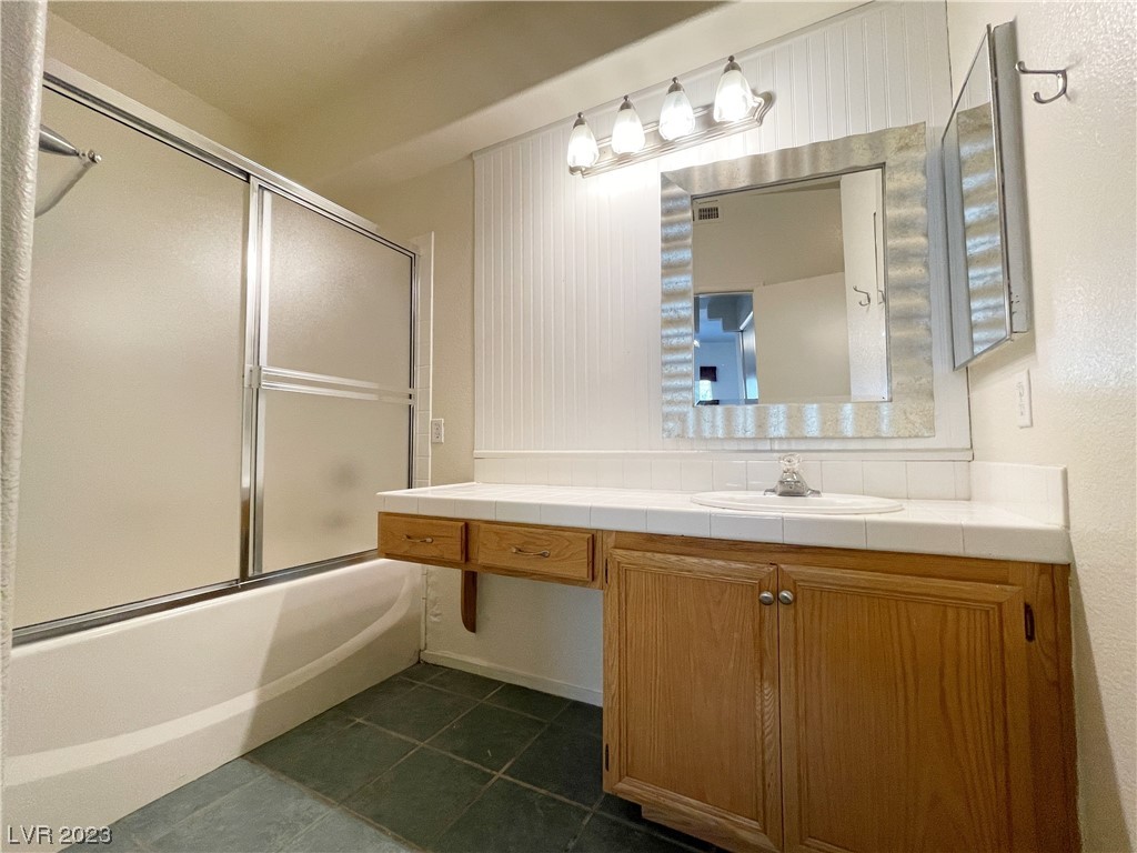 2110 Los Feliz Street 1074