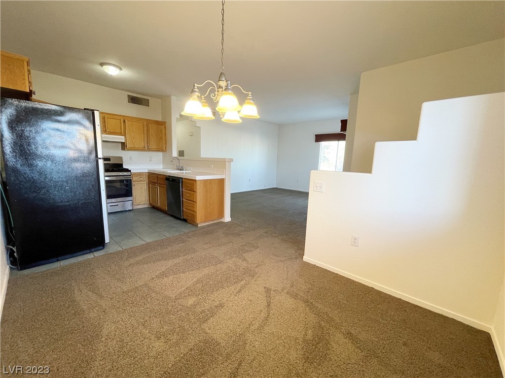 2110 Los Feliz Street 1074