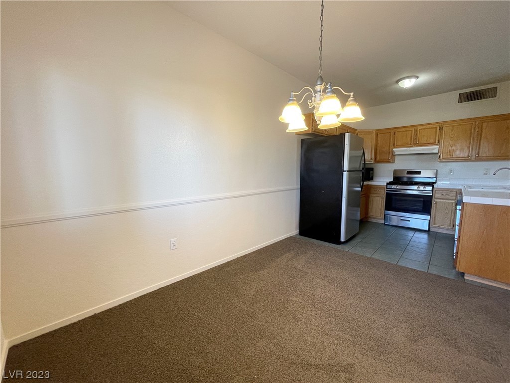 2110 Los Feliz Street 1074