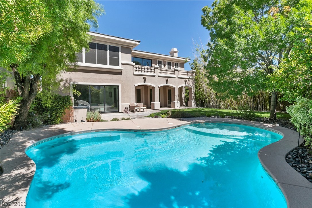 416 Pinnacle Heights Lane