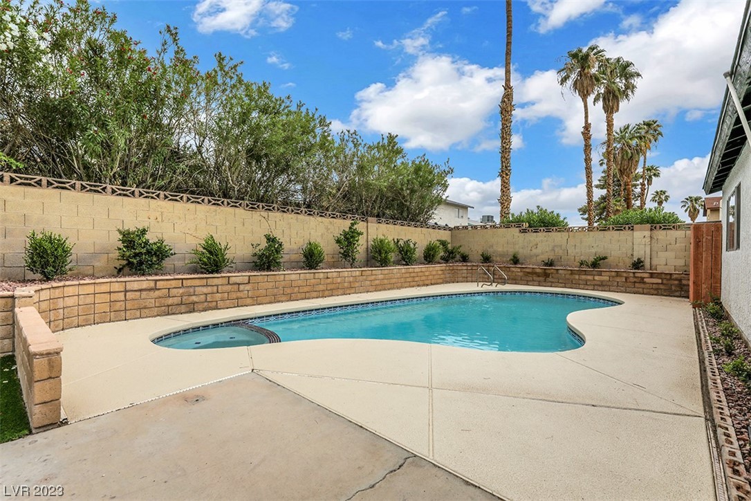 1783 Mapleton Lane