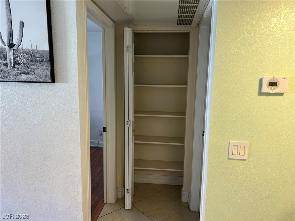 4200 South Valley View Boulevard 3083