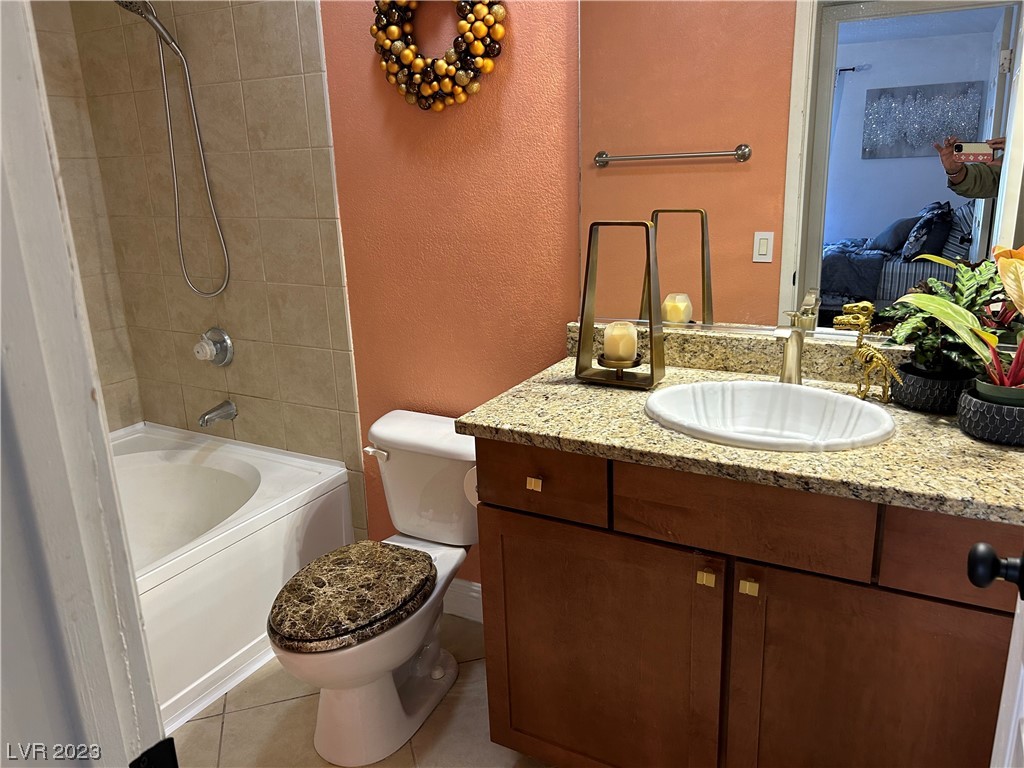 4200 South Valley View Boulevard 3083