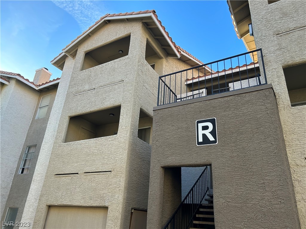 4200 South Valley View Boulevard 3083