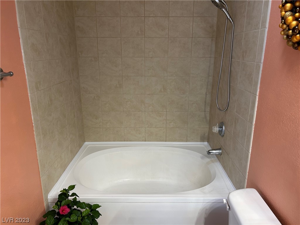 4200 South Valley View Boulevard 3083