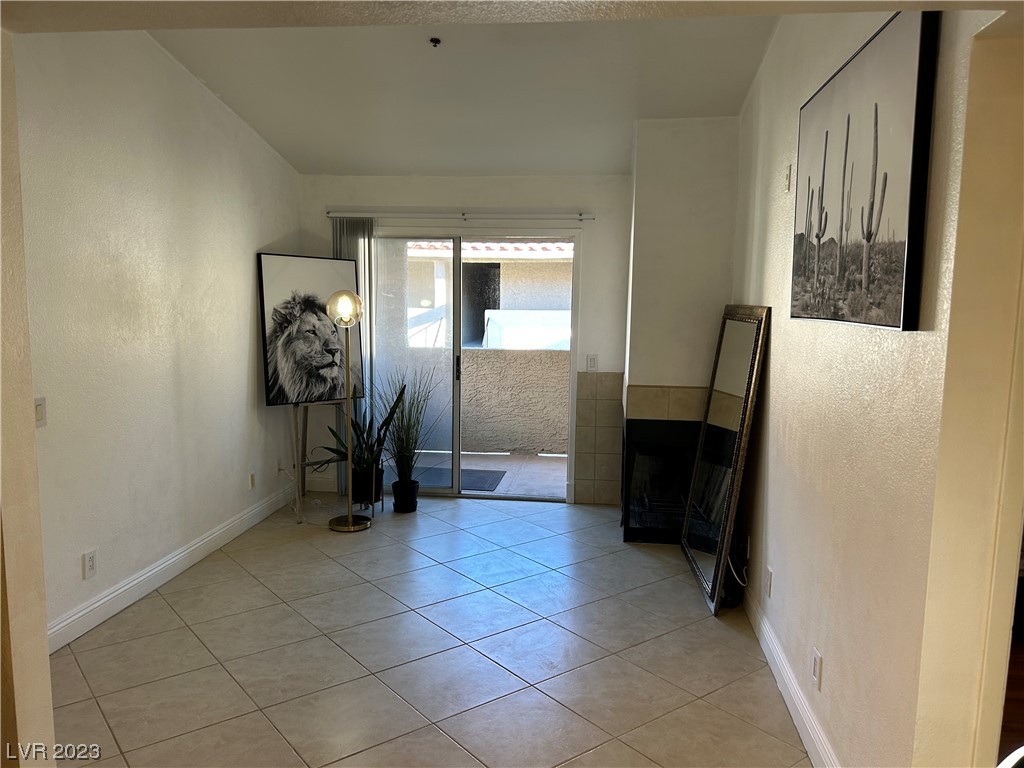 4200 South Valley View Boulevard 3083