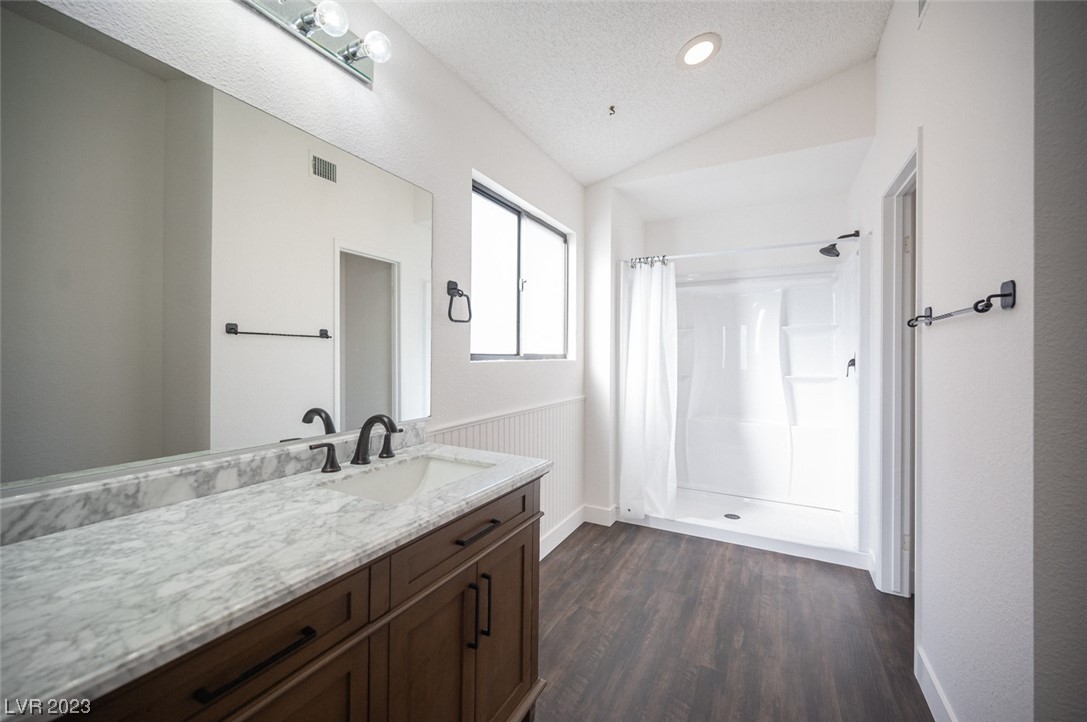 2706 Knightsbridge Road