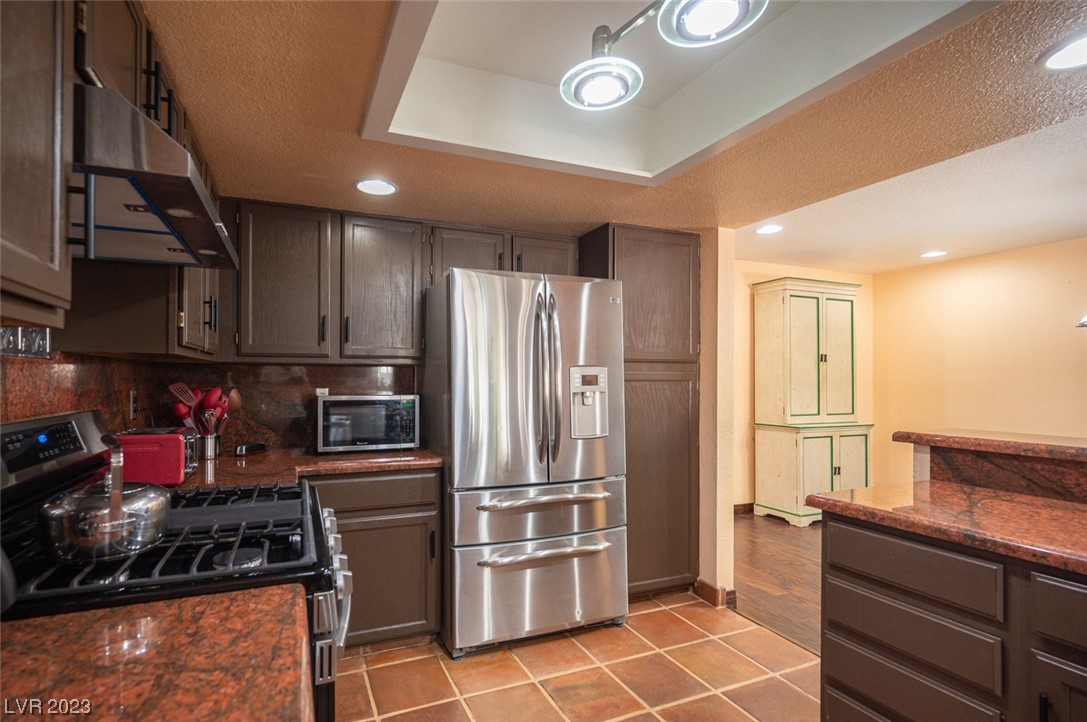 2706 Knightsbridge Road