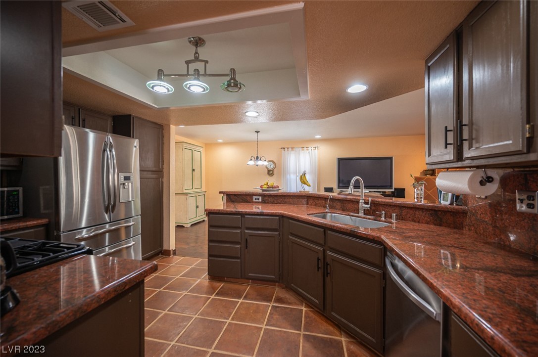 2706 Knightsbridge Road