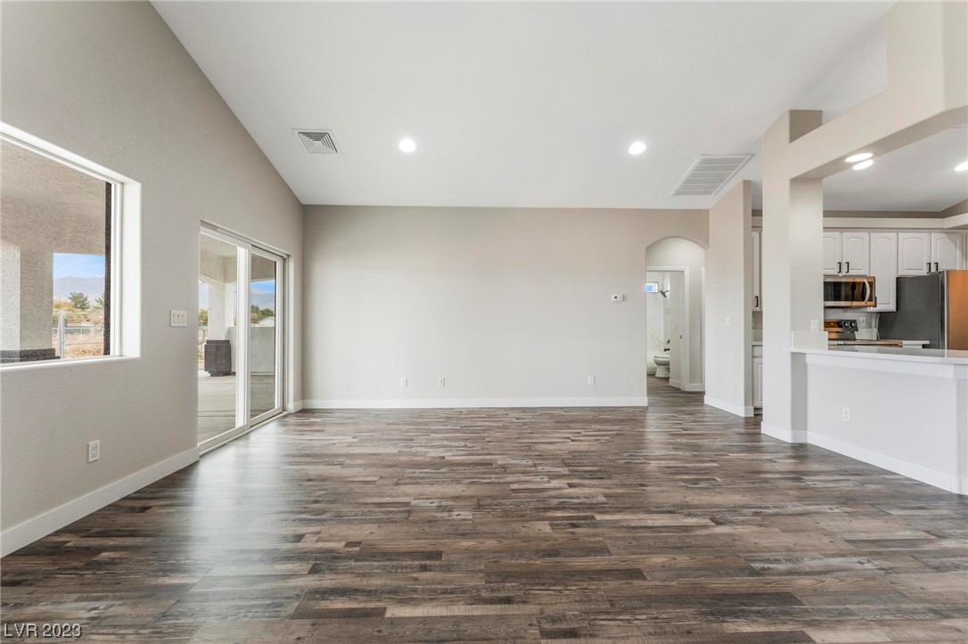 4260 East Navajo Boulevard