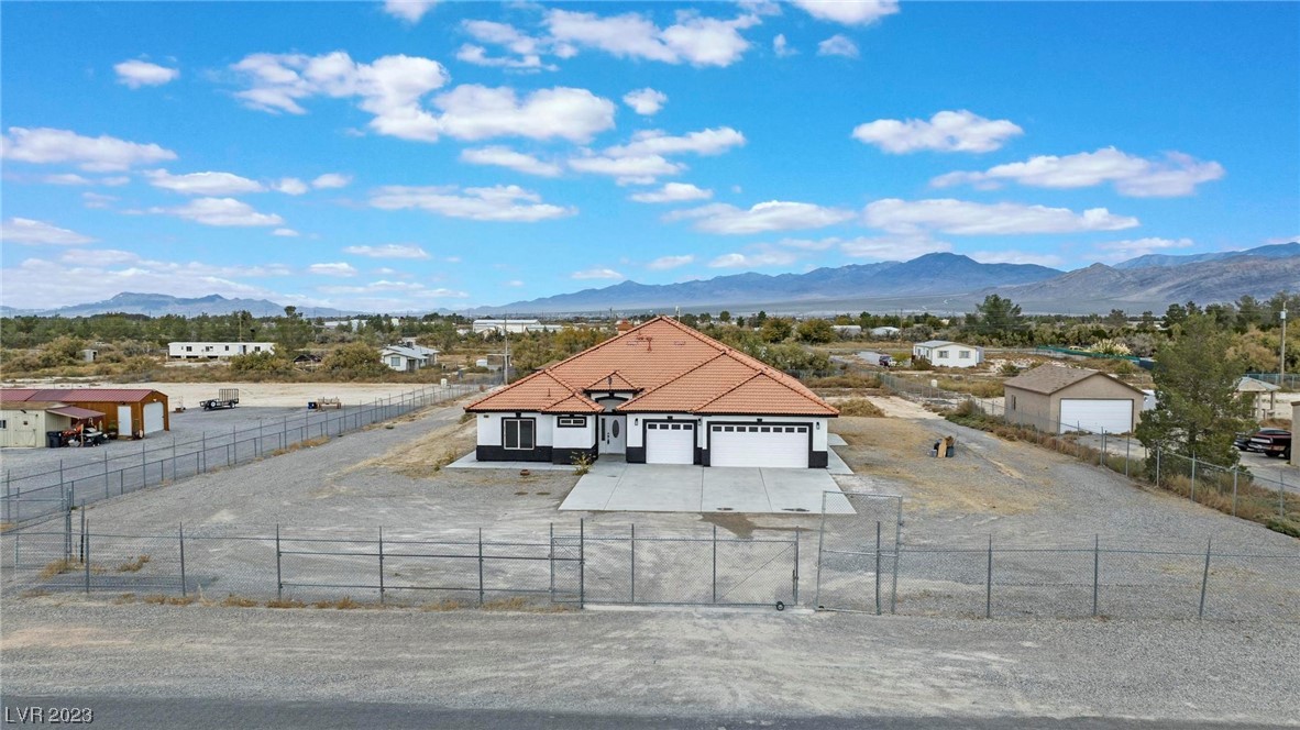 4260 East Navajo Boulevard