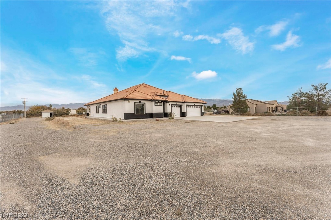 4260 East Navajo Boulevard