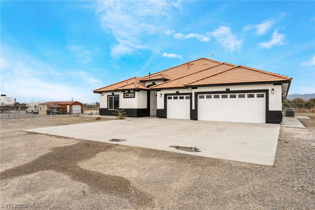 4260 East Navajo Boulevard