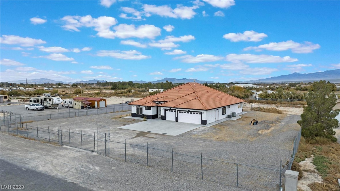 4260 East Navajo Boulevard