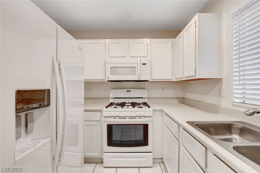 5135 Souvenir Lane 0