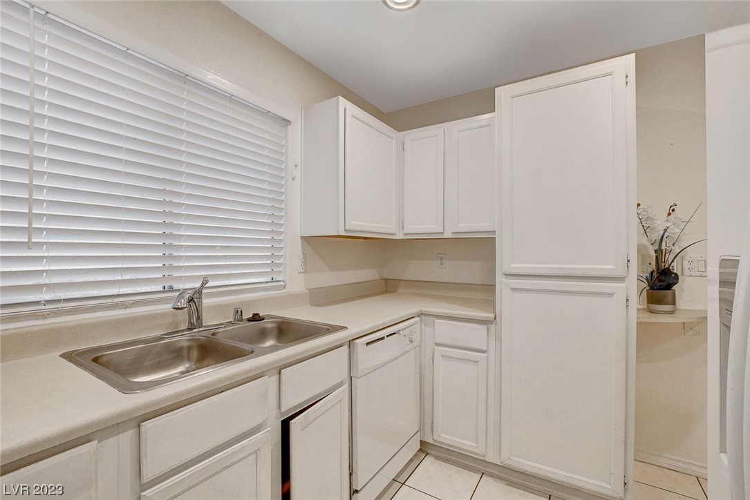 5135 Souvenir Lane 0